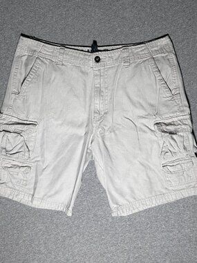 Vintage Y2K PLUGG Baggy Cargo Shorts Men Beige